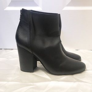 Steve Madden Star Black Leather Boots